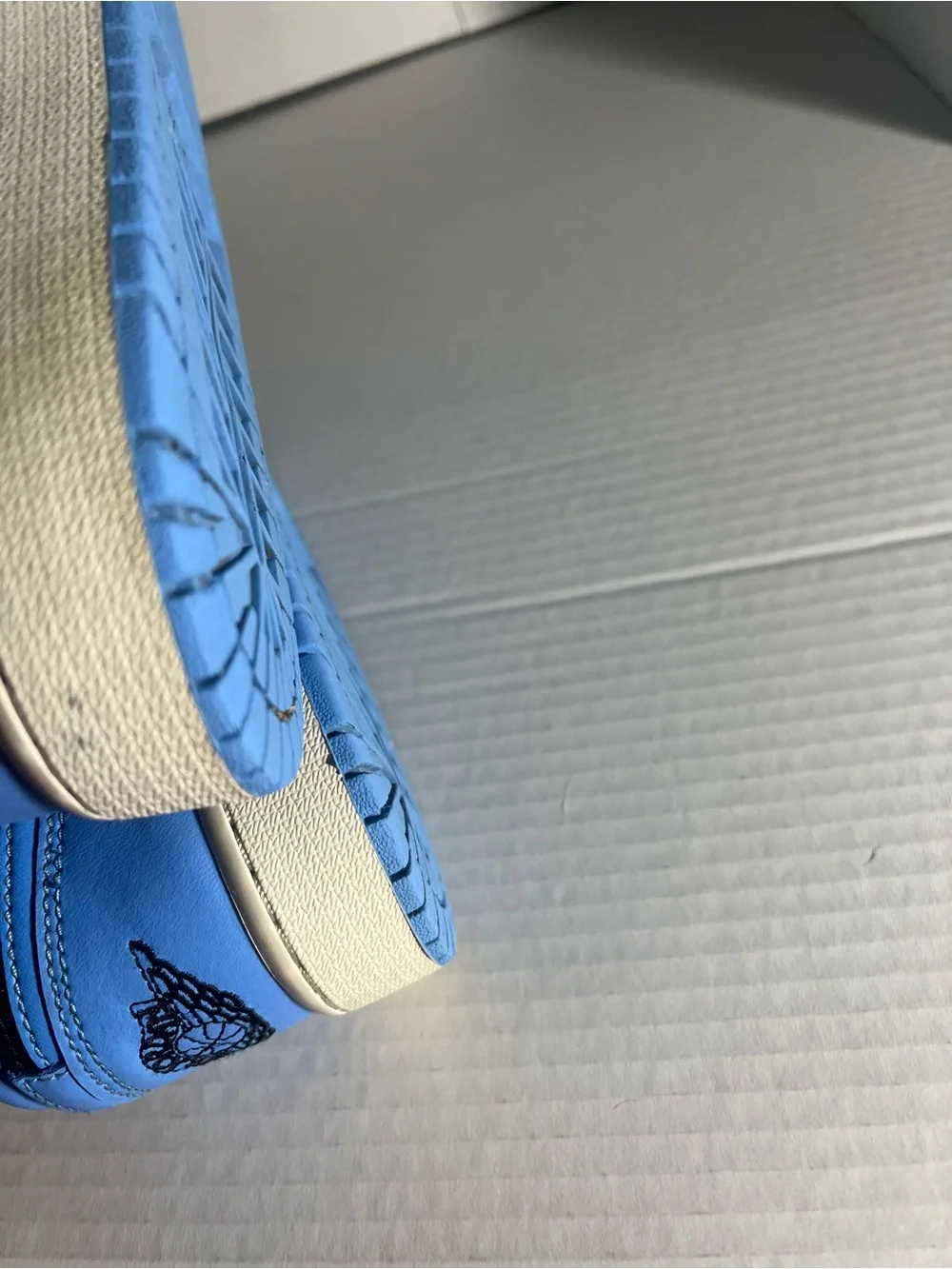 Nike Kids Low Top Sneakers in Black and Light Blue